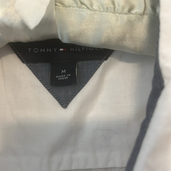 Tommy Hilfiger nwot crisp white button-down with blue detailing size medium - Picture 2 of 6